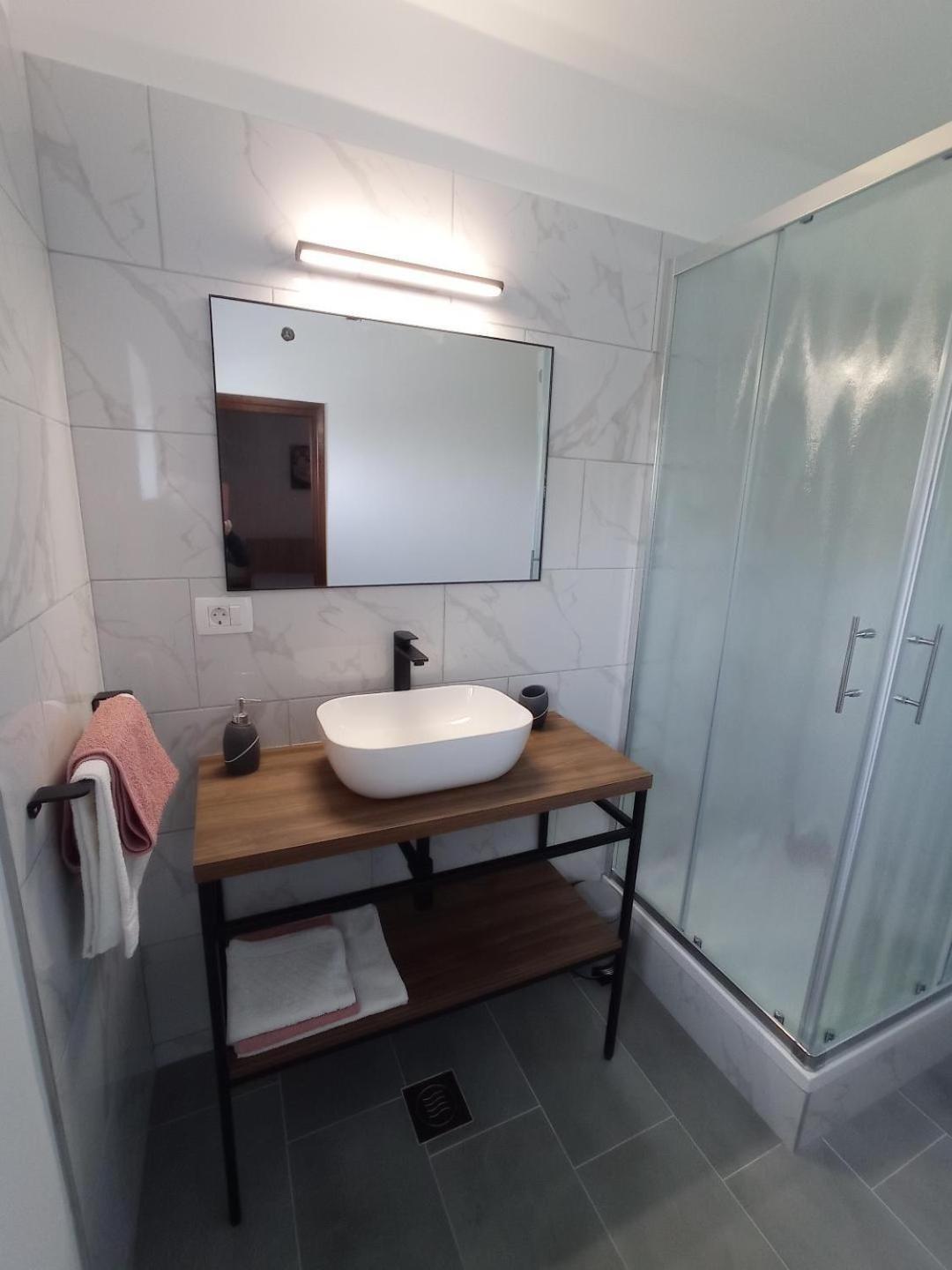 Apartment Supetarska Draga - Donja 5030A 외부 사진